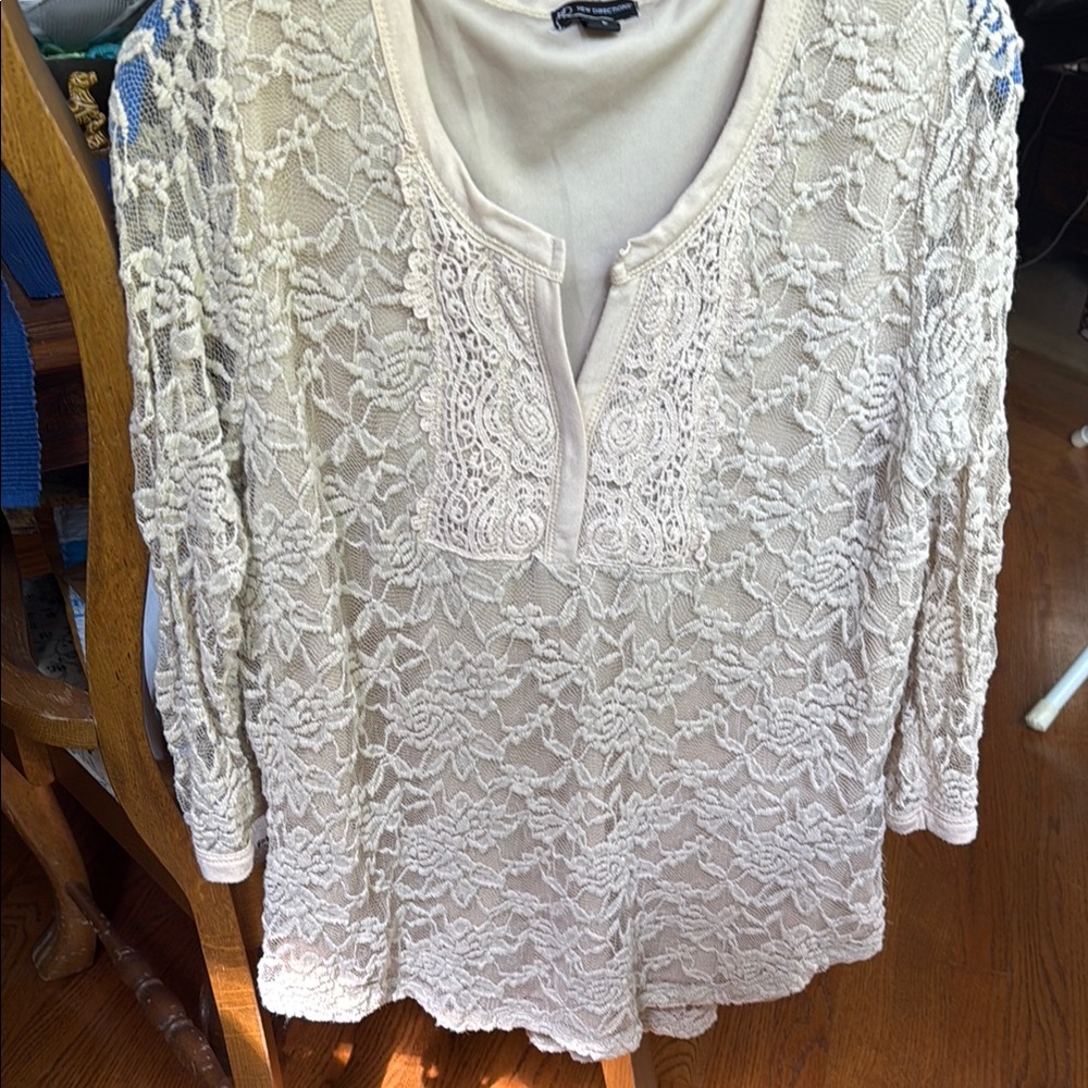 Women's Cream Lg. New Directions Lace Top, sheer lace sleeves with lined body